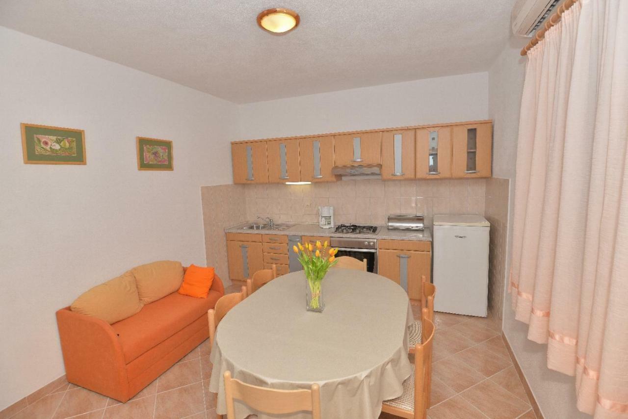 מאקרסקה Villa Jelena מראה חיצוני תמונה